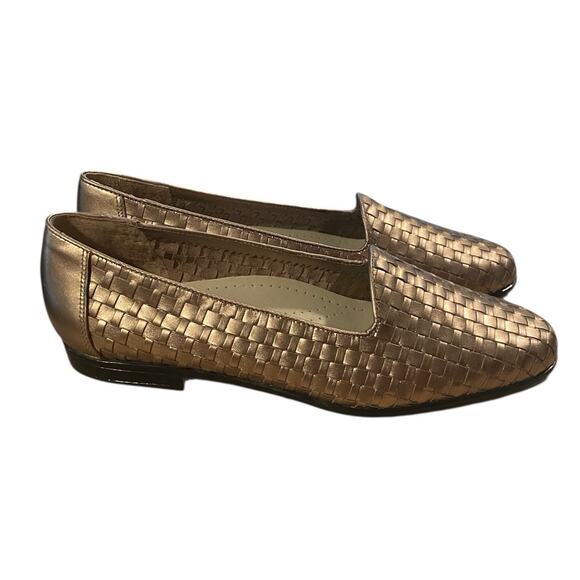 Trotters Liz Loafers Womens 9M Gold Woven Leather Slip On Comfort Shoe Flats NEW - Picture 2 of 8